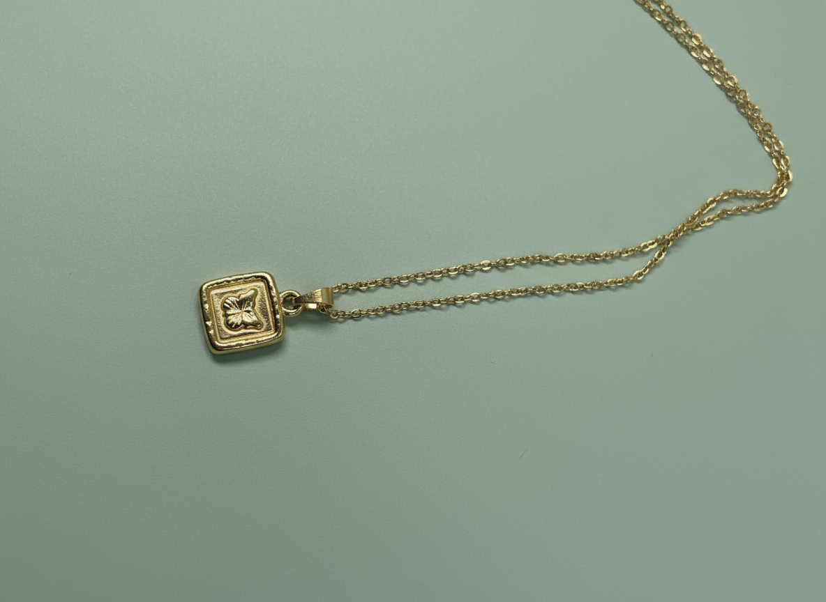 The Minimal neckline