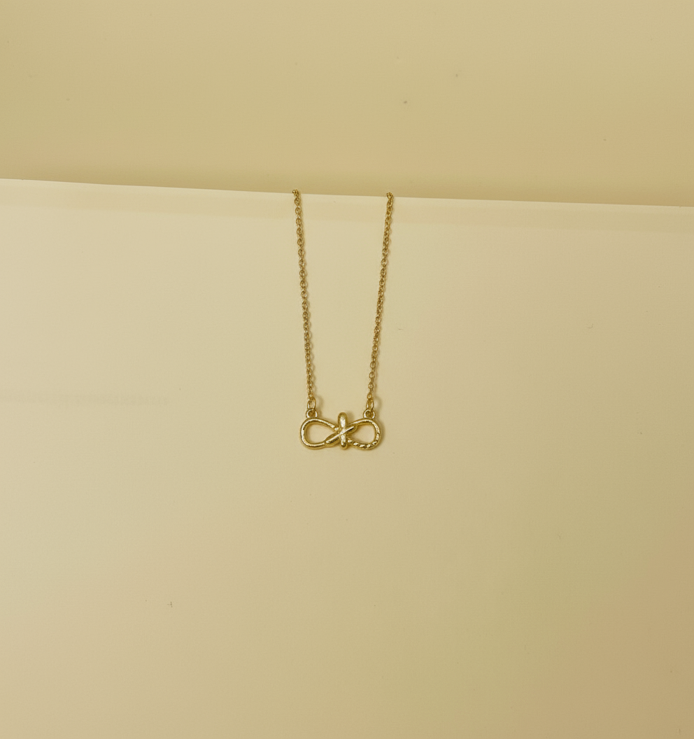 The INFINITY neckline