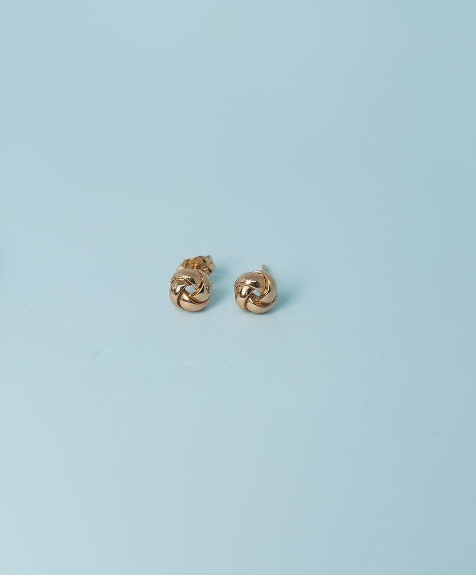 Round fold earring