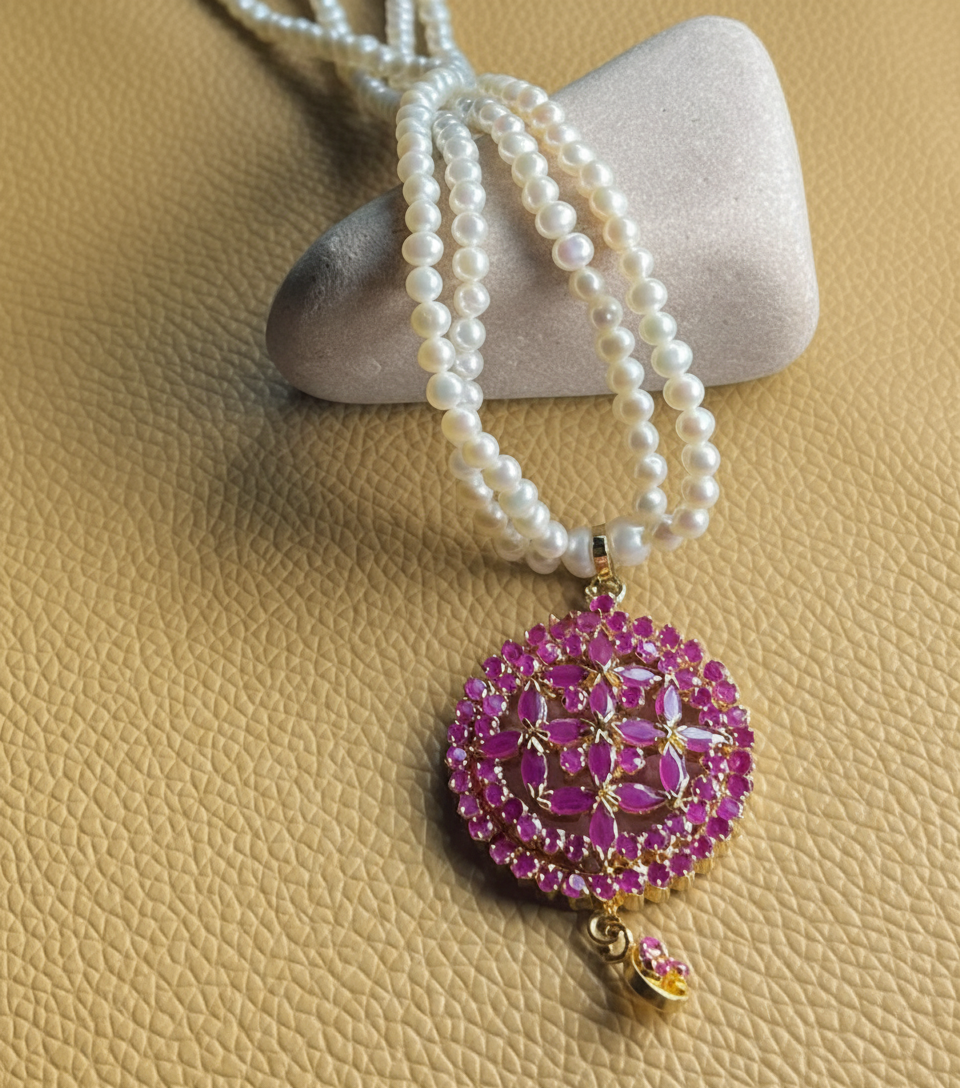 グロリアネックレス