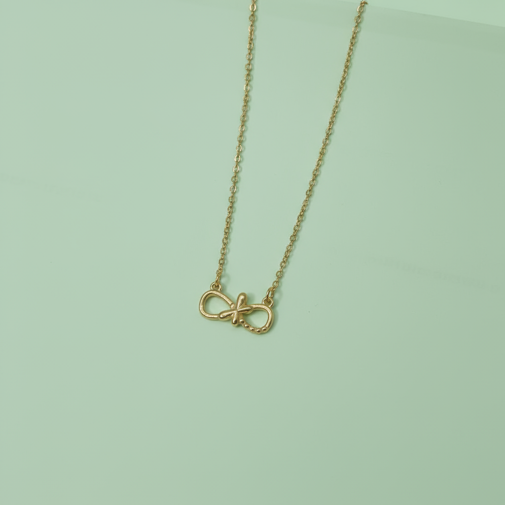 The INFINITY neckline